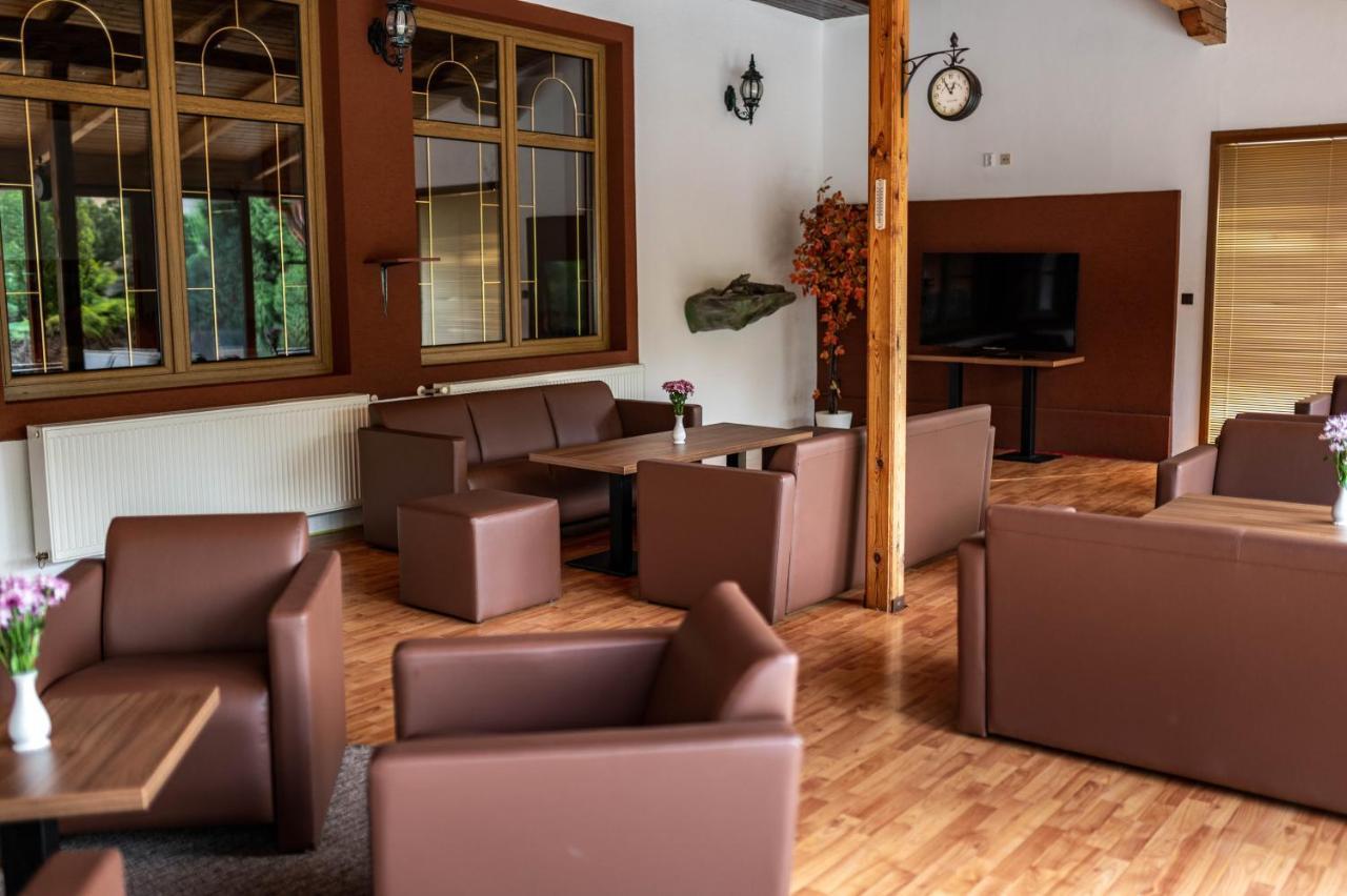 Hotel David Velke Bosany Экстерьер фото